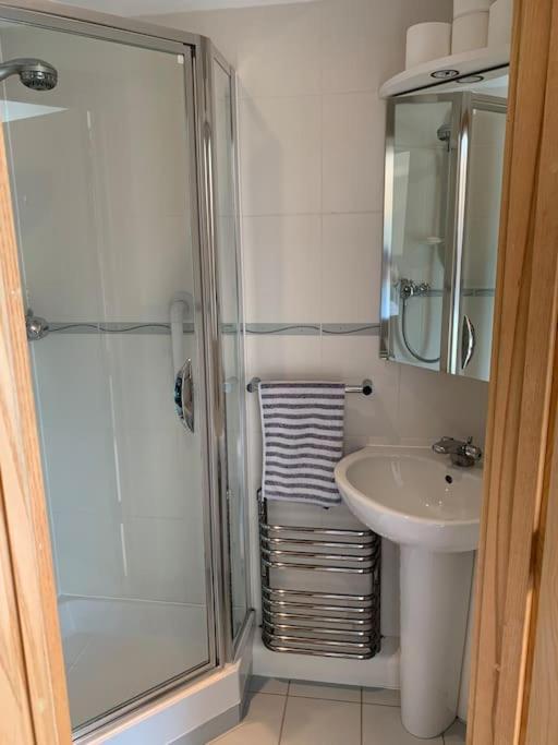 Crabshell Quay Waterfront Living In Kingsbridge Apartment Kingsbridge  Luaran gambar