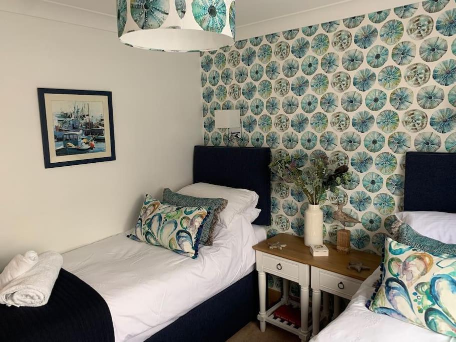Crabshell Quay Waterfront Living In Kingsbridge Apartment Kingsbridge  Luaran gambar