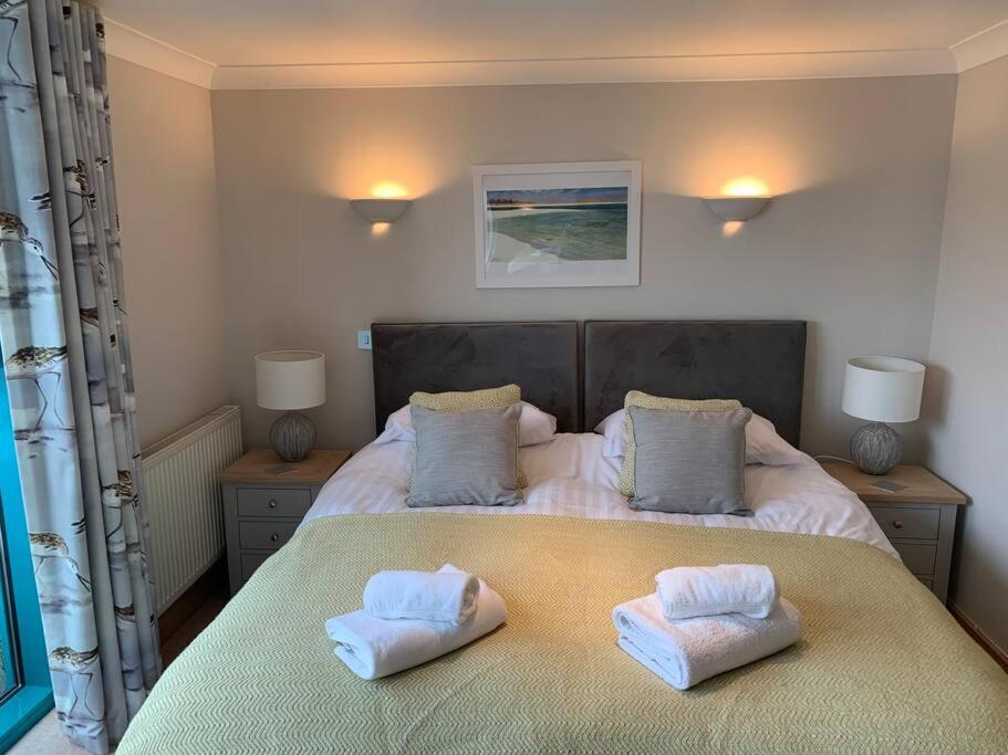 Crabshell Quay Waterfront Living In Kingsbridge Apartment Kingsbridge  Luaran gambar
